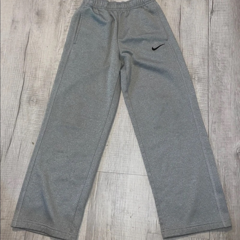 Kids Nike sweatpants
